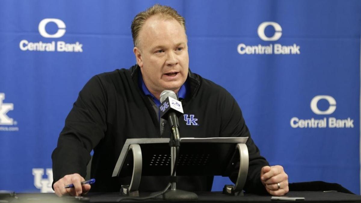 UK Coach Mark Stoops now has 11 commitments for the Wildcats’ recruiting class of 2017.