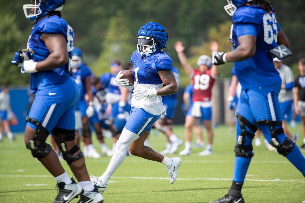 Running back Ray Davis is expected to start for Kentucky football after helping Vanderbilt beat the Wildcats at Kroger Field last season.