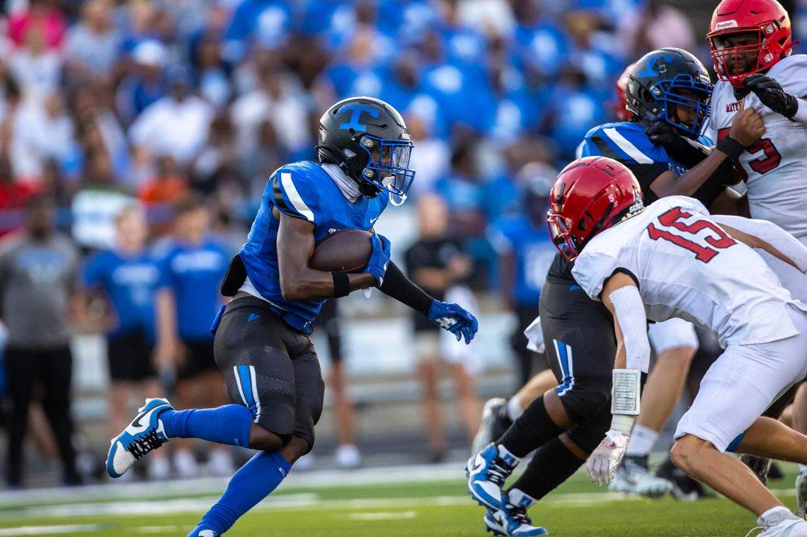 Paducah Tilghman star Martels Carter committed to Kentucky over Tennessee, Oregon, Colorado and others.