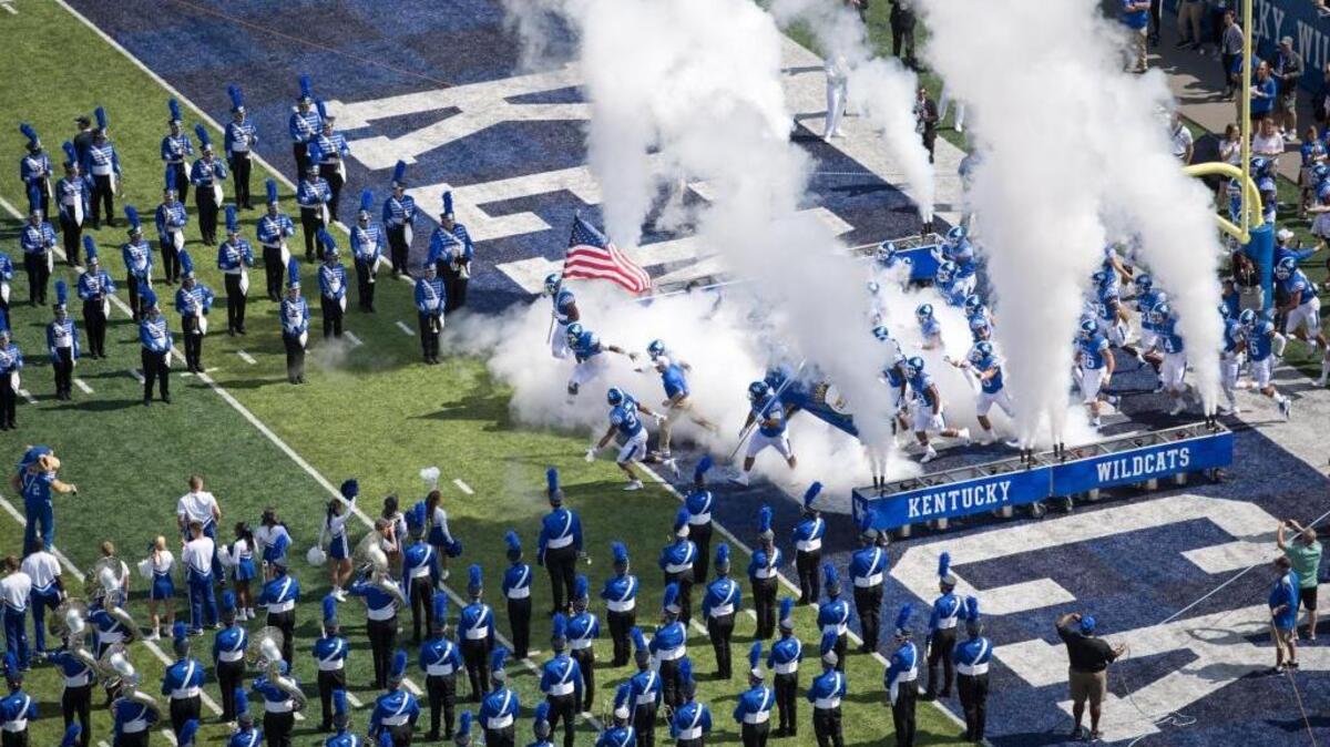 Kentucky (3-0, 1-0 SEC) hosts Florida (1-1, 1-0) on Saturday at 7:30 p.m. at Kroger Field in Lexington.