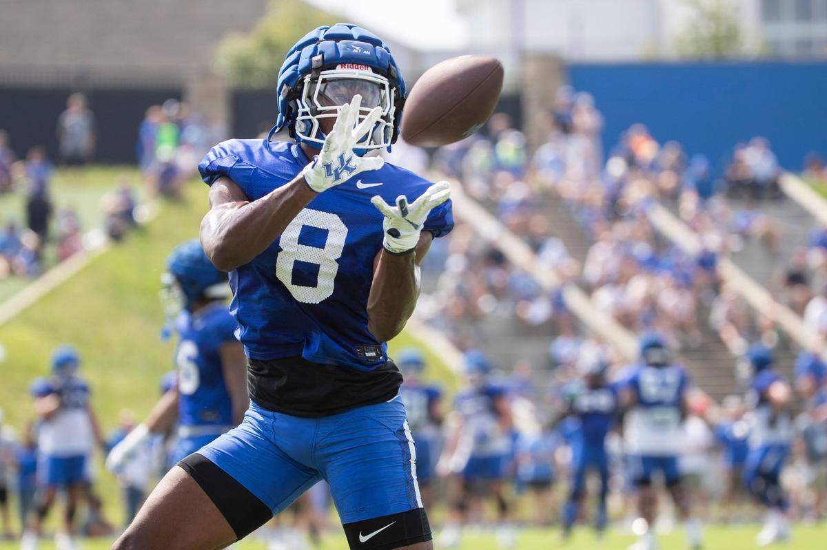 Izayah Cummings thrived with Liam Coen as offensive coordinator in 2021 and is now expected to play a key role as a hybrid tight end and wide receiver after a disappointing 2022 season.