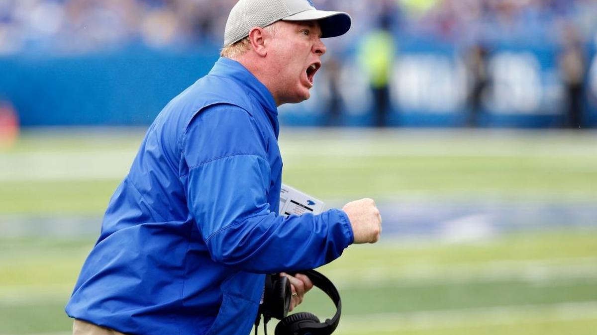 Kentucky Wildcats head coach Mark Stoops yelled at his defense as the University of Kentucky Wildcats played the New Mexico State Aggies at Commonwealth Stadium in Lexington, Ky., Saturday, September 17, 2016. This second quarter football action.