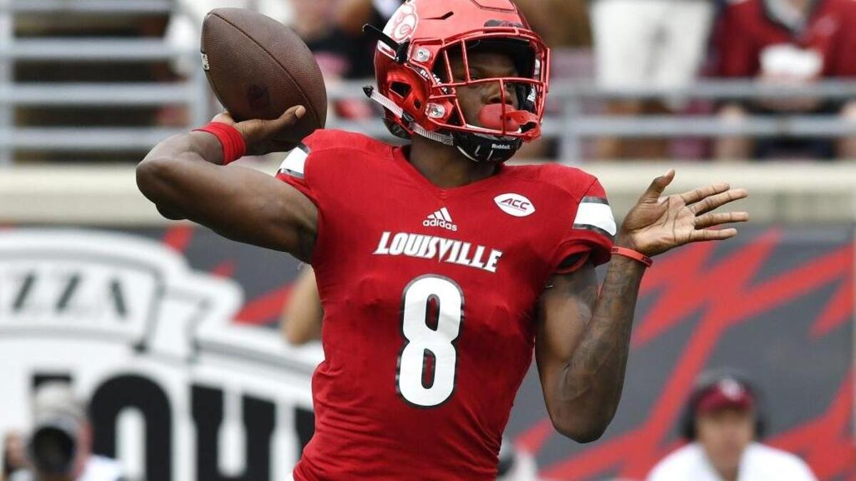 Louisville quarterback Lamar Jackson is the leading contender for this season’s Heisman Trophy. Last season against UK, Jackson ran for 186 yards and two touchdowns and passed for 130 yards and another score in a 38-24 Cardinals victory.