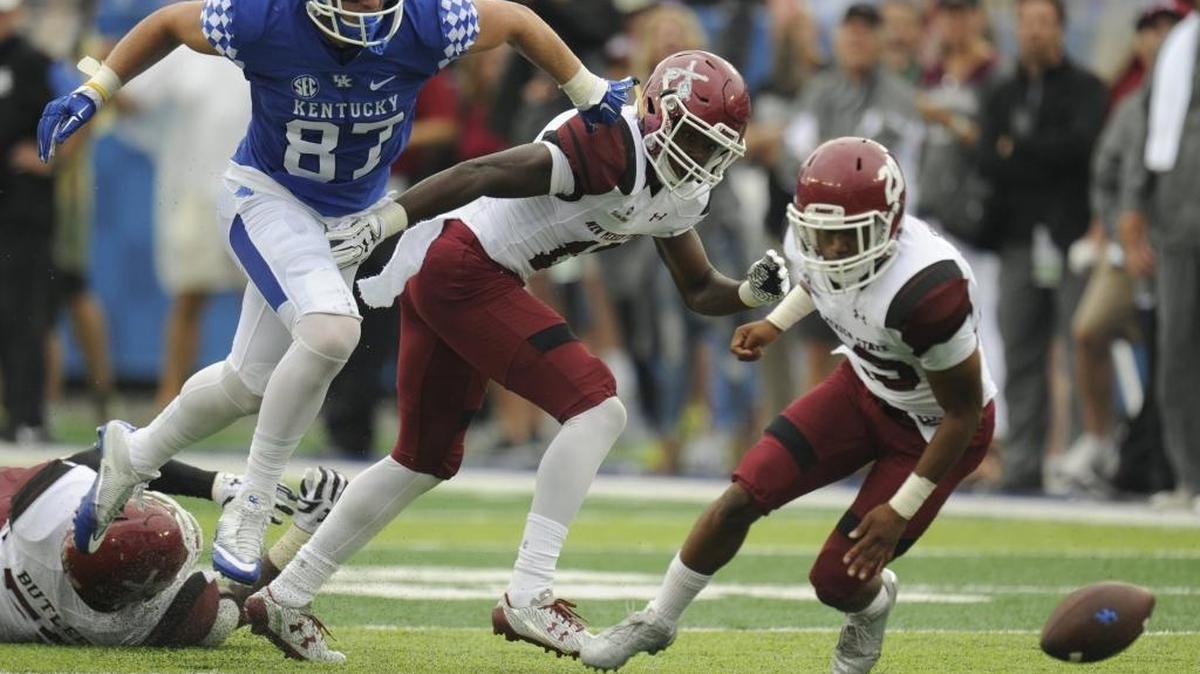 Kentucky tight end C.J. Conrad lost a fumble to New Mexico State during the first quarter last Saturday.