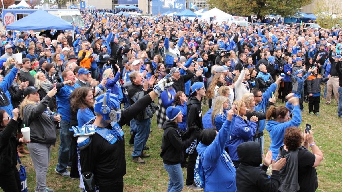 Fans outside Commonwealth Stadium watched last year’s Breeders’ Cup Classic, which took place at Keeneland, on a giant TV screen.