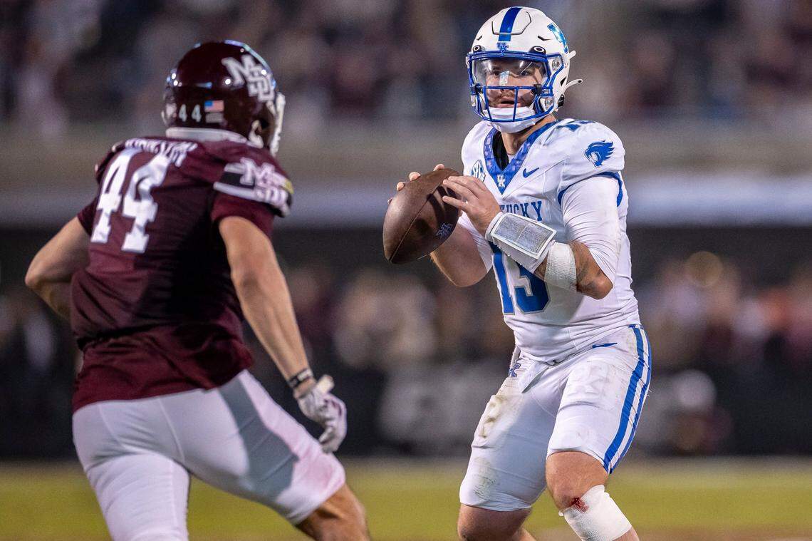 Kentucky quarterback Devin Leary missed the fourth quarter of the Wildcats’ win at Mississippi State due to blurry vision.