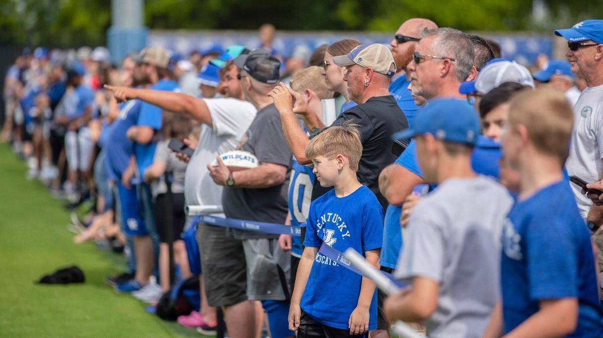 UK football ticket sales highest since 2015; Fans asked to review mobile ticket procedure