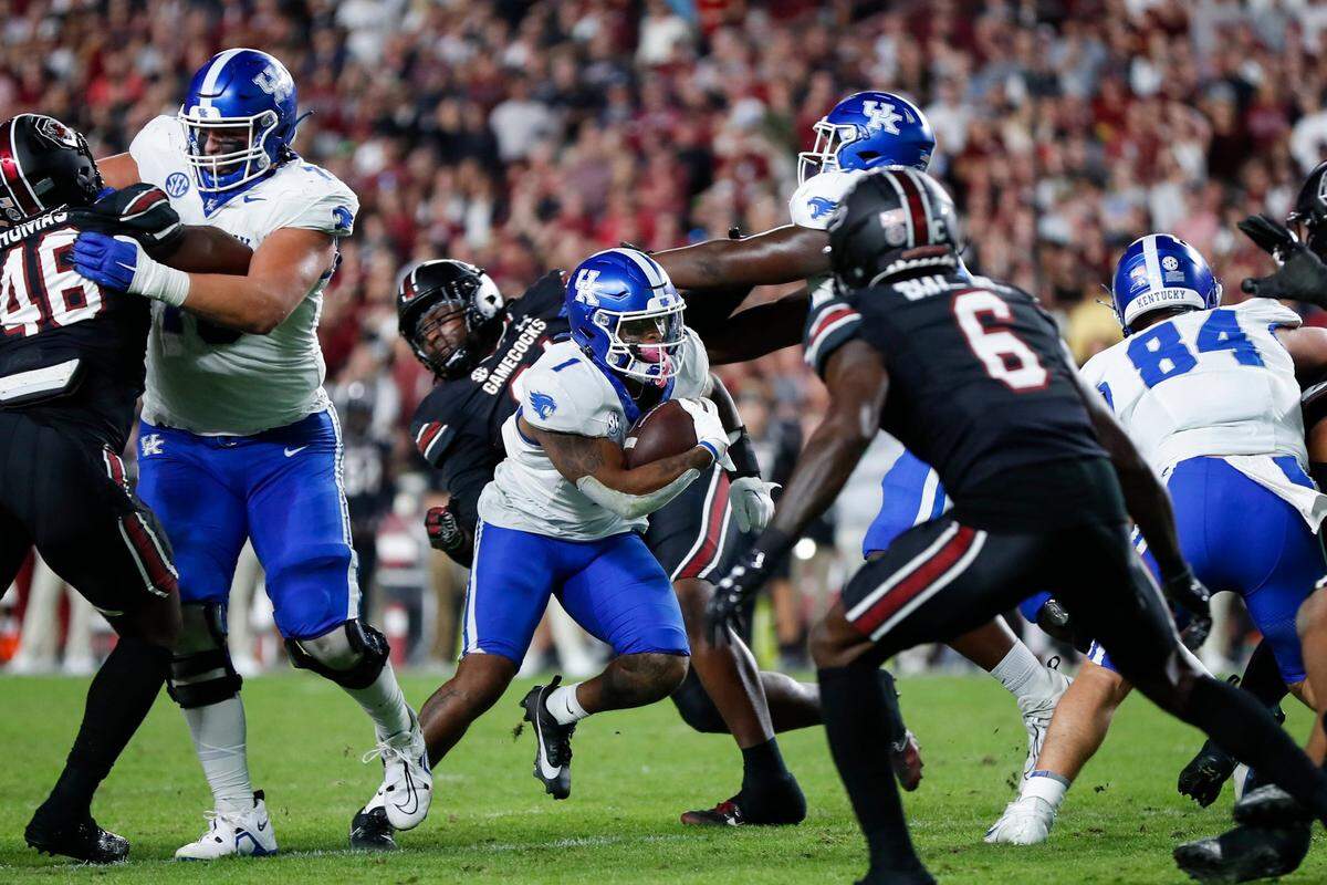 Ray Davis totaled 61 yards and one touchdown on 12 carries in the loss at South Carolina.