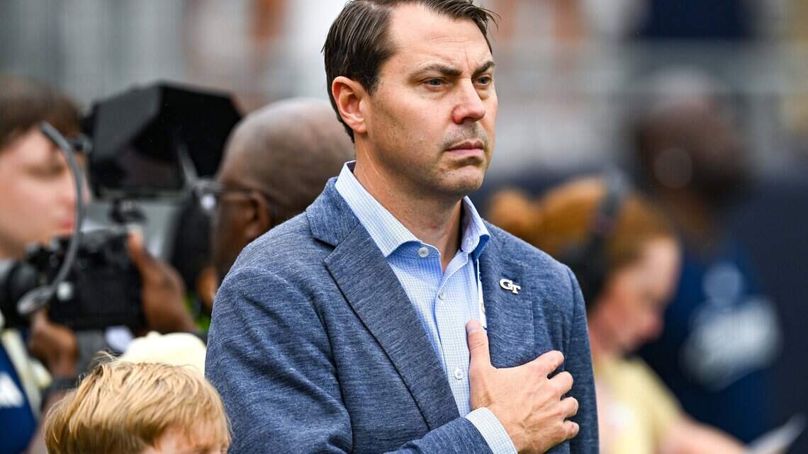 Why Kentucky athletics director J Batt uses only one letter in his first name