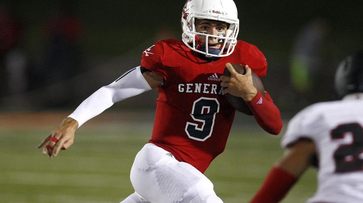 Lafayette quarterback Walker Wood runs against Paul Laurence Dunbar in the Kickoff Classic at Toyota Stadium in Georgetown on Aug. 19.
