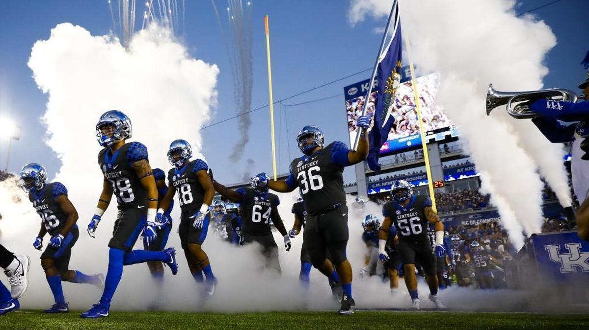Kentucky is looking for a new quarterback recruit after Sunday’s decommitment by Jarren Williams.