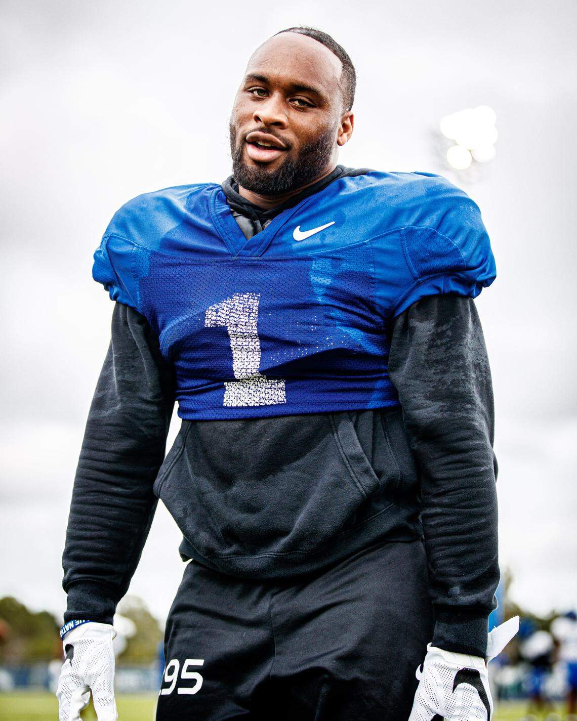 Kentucky running back Ray Davis plans to play in the Gator Bowl against Clemson after declaring for the NFL draft.