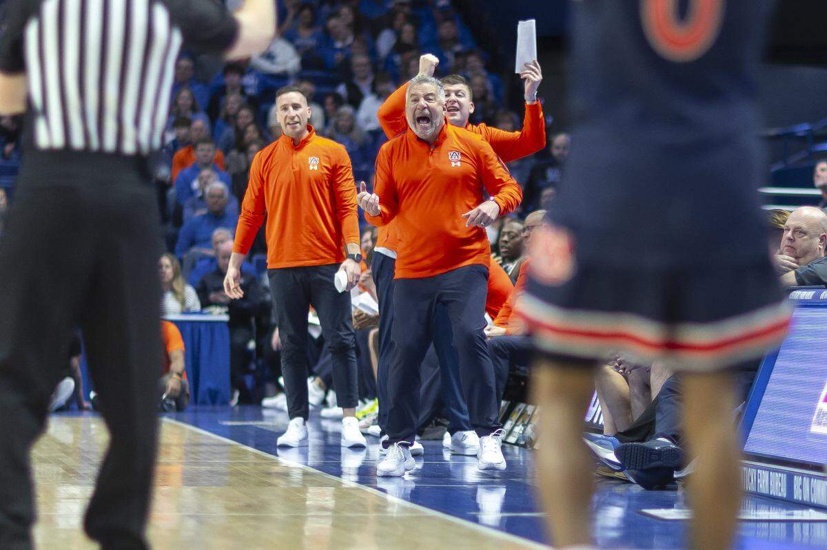 Bruce Pearl will lead Auburn to Rupp Arena as the No. 1 overall seed in the NCAA Tournament.