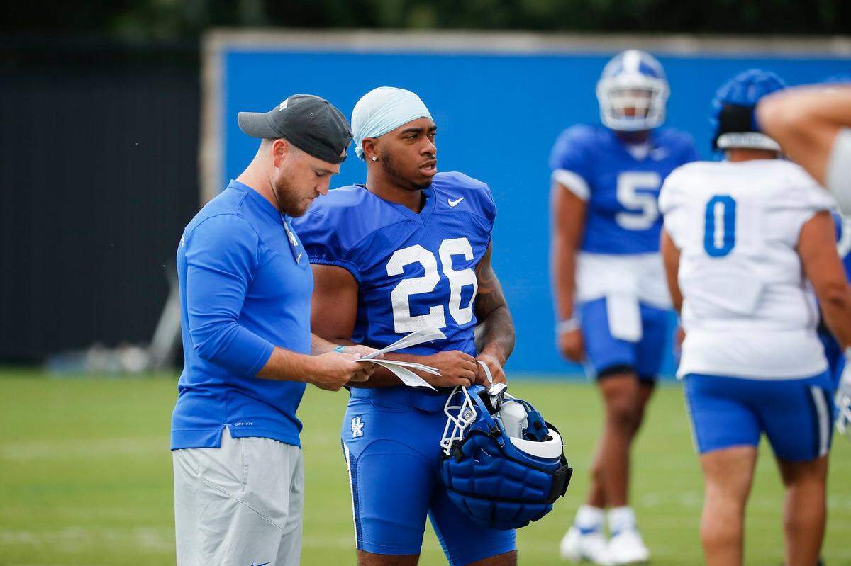 Sam Houston State transfer Ramon Jefferson is expected to miss the rest of the season after tearing an ACL in his first game for Kentucky.