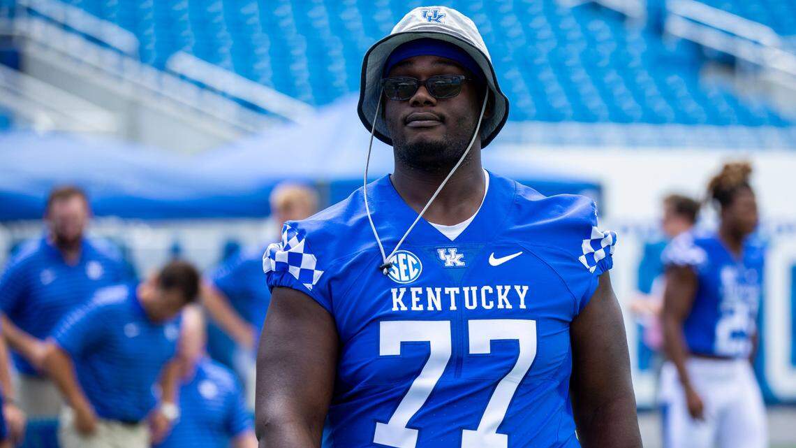 Kentucky football’s week 1 depth chart signals competition remains at right tackle