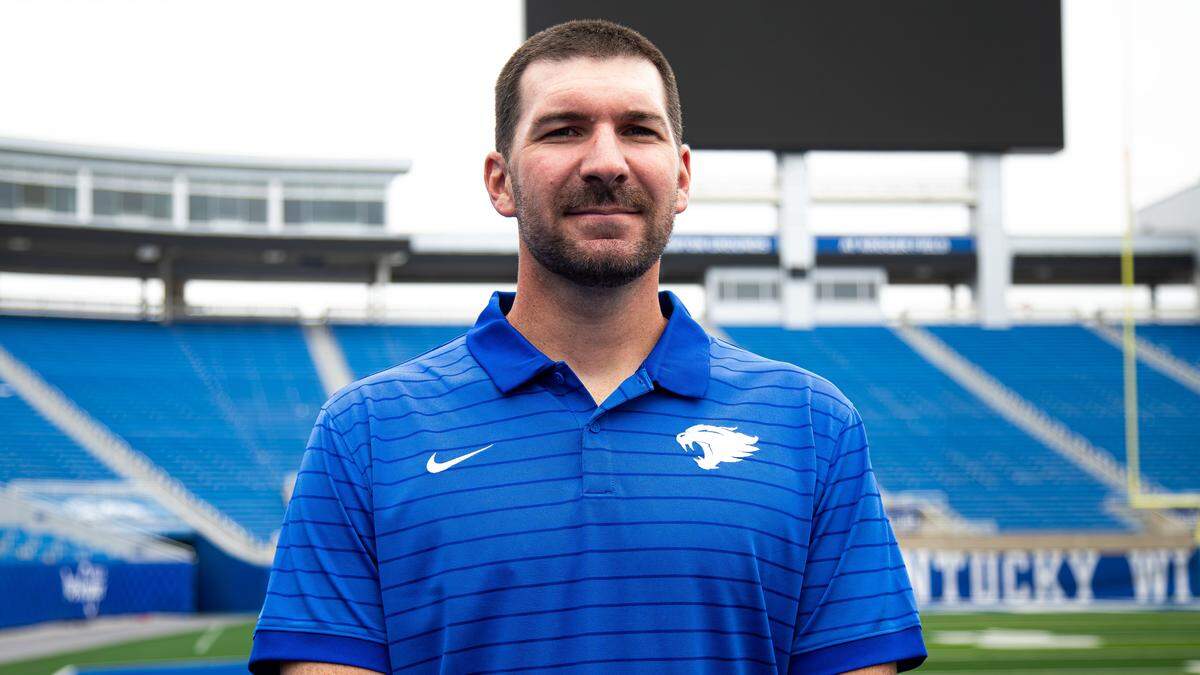 New UK tight ends coach Derek Shay previously worked with offensive coordinator Bush Hamdan at Missouri.