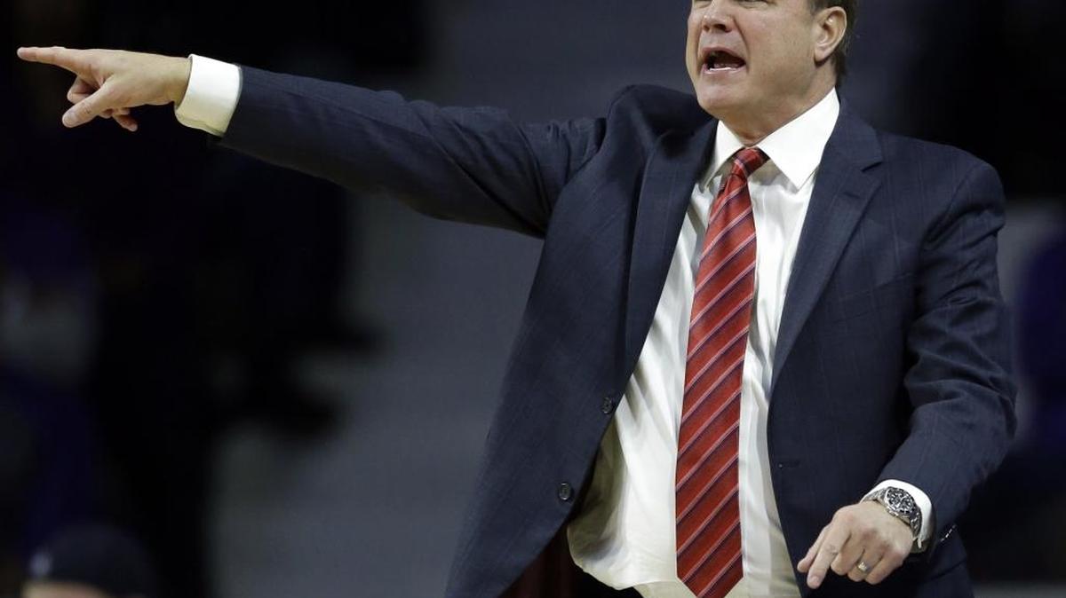 Kansas head coach Bill Self has only one commitment so far for the class of 2016, but he looks to be in good shape with a couple of five-star post players.