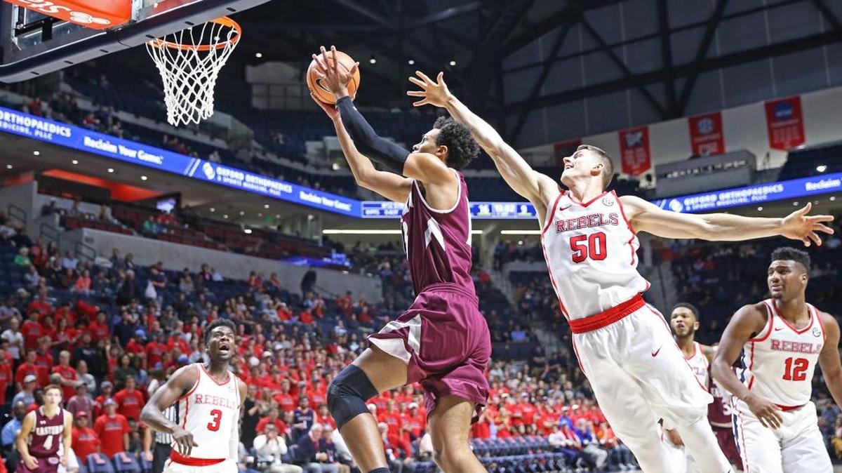 Jackson Davis will miss the rest of the season with a torn labrum.