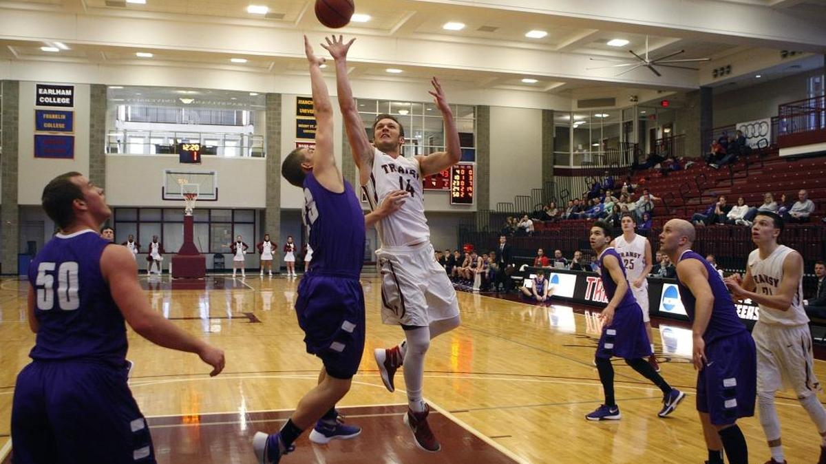 Transylvania’s Parker Stansberry shot against Bluffton’s Jared Wentling at the Beck Center in Lexington on Saturday, Feb. 6, 2016.