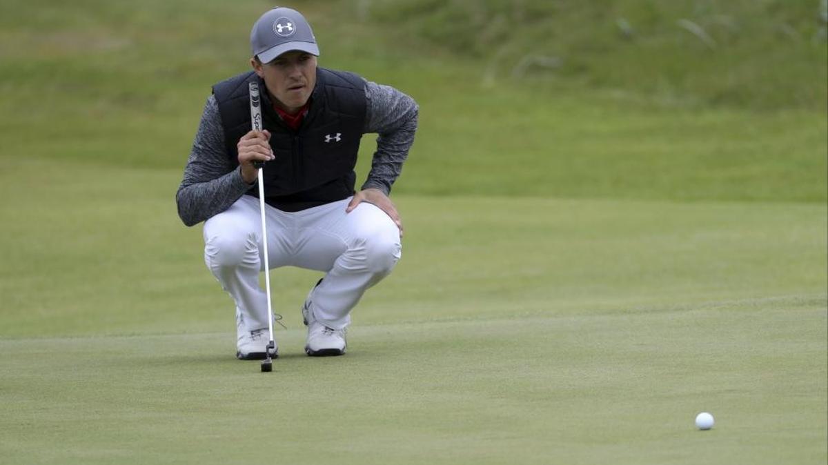 Jordan Spieth of the United States lined up a putt on the 14th hole during the first round of the British Open Golf Championship, at Royal Birkdale, Southport, England, on Thursday.
