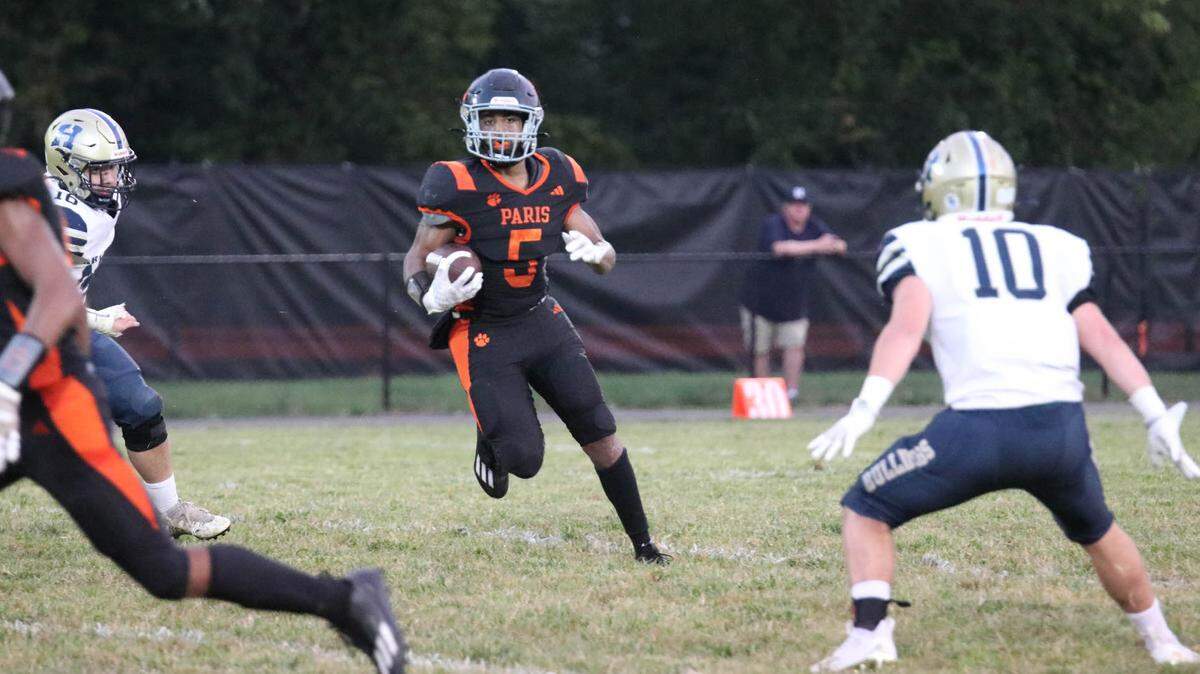 Paris’ Jakari Ransom looks for an opening upfield against Hazard during the Greyhounds’ 22-6 win over the Bulldogs at Blanton Collier Stadium in Paris on Friday.