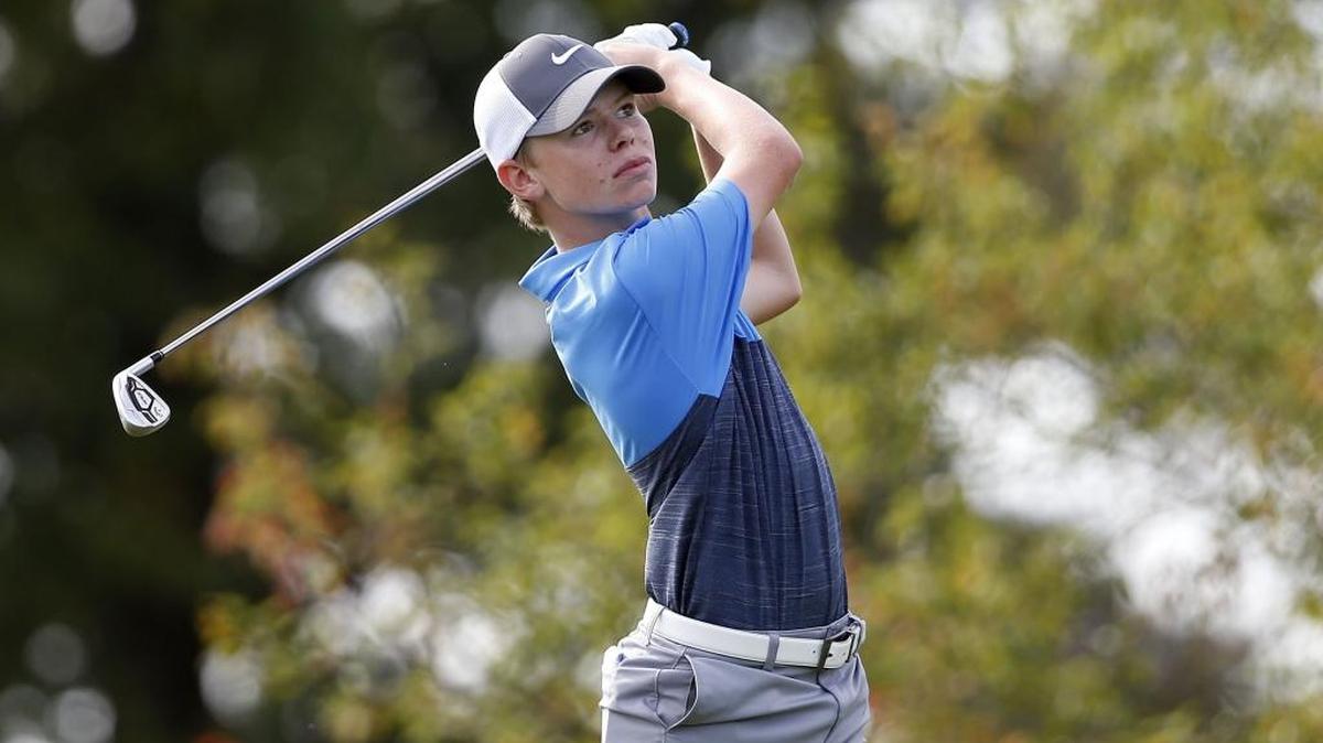 Lexington Christian Academy’s Jansen Preston teed off on the second hole during the Boys’ 9th Region golf tournament at Kearney Hill Golf Links on Sept. 25, 2017.