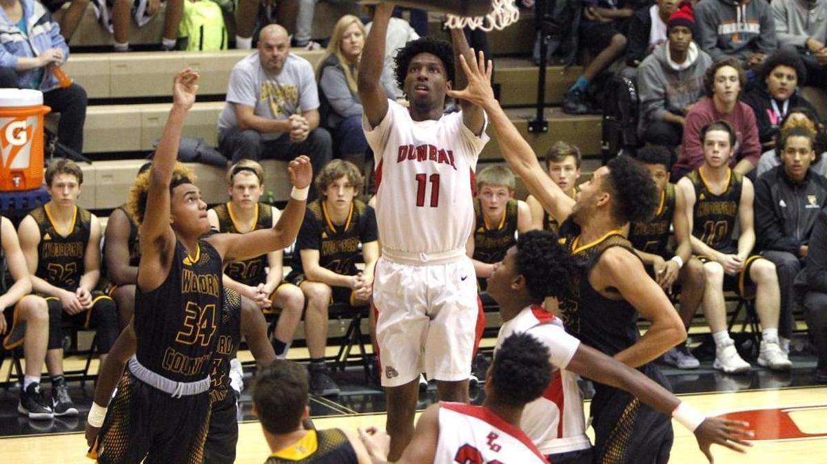 Taveion Hollingsworth (11) was the MVP of last year’s Sweet Sixteen as Paul Laurence Dunbar won the state championship. The Bulldogs open defense of their title Tuesday night when they play Lexington Christian in the semifinals of the 43rd District Tournament at Lexington Catholic.