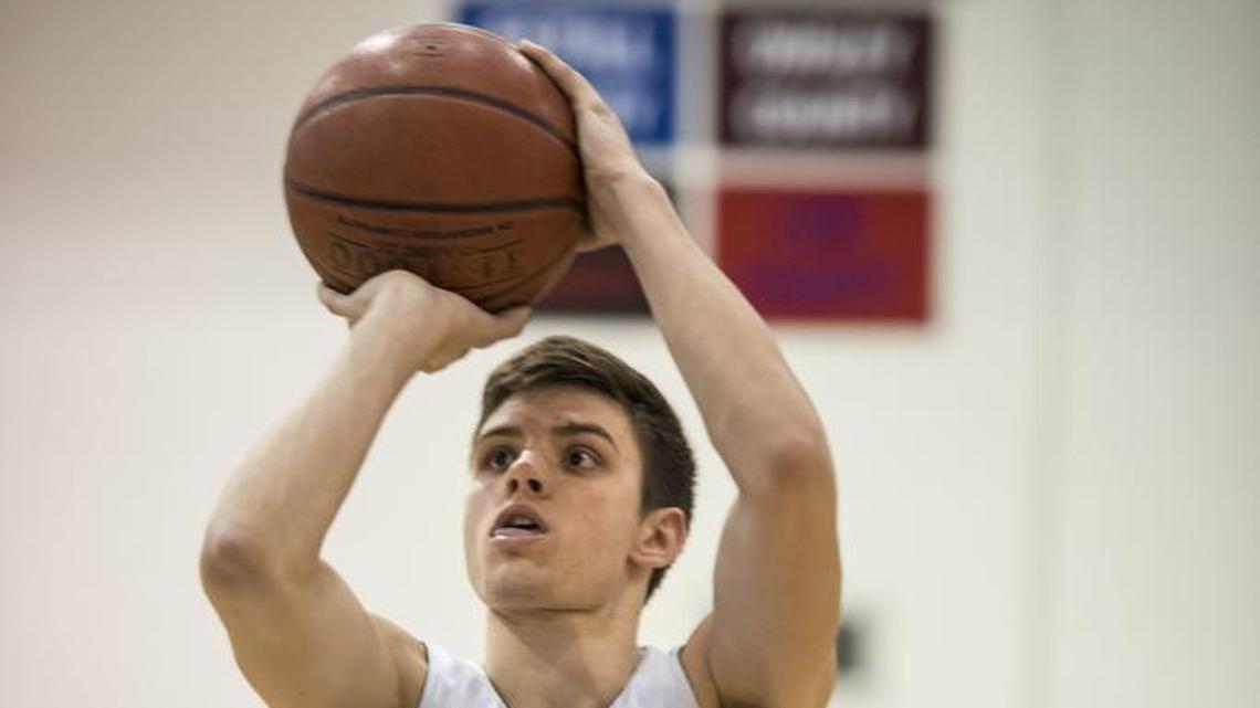 Caleb Bonny leads Estill County in scoring at 19.4 points per game.