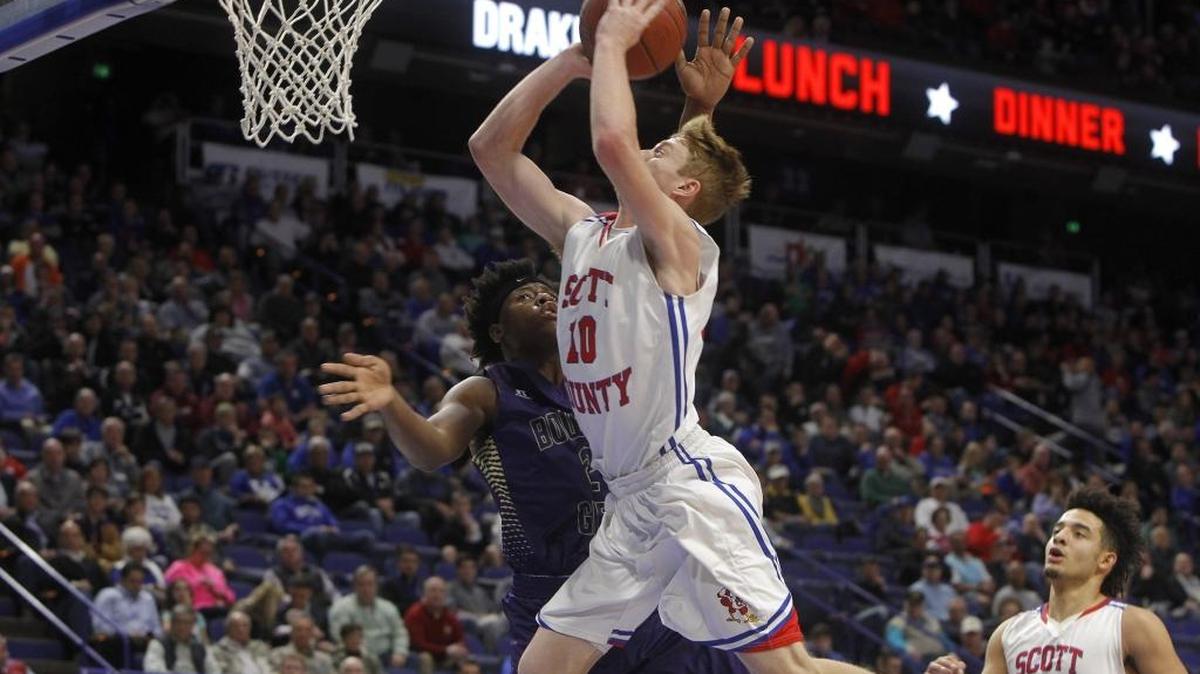 Scott County's Cooper Robb shoots against Bowling Green during the quarterfinals of the Whitaker Bank/KHSAA Boys' Sweet 16 at Rupp Arena in Lexington, Ky., Friday, March 17, 2017.