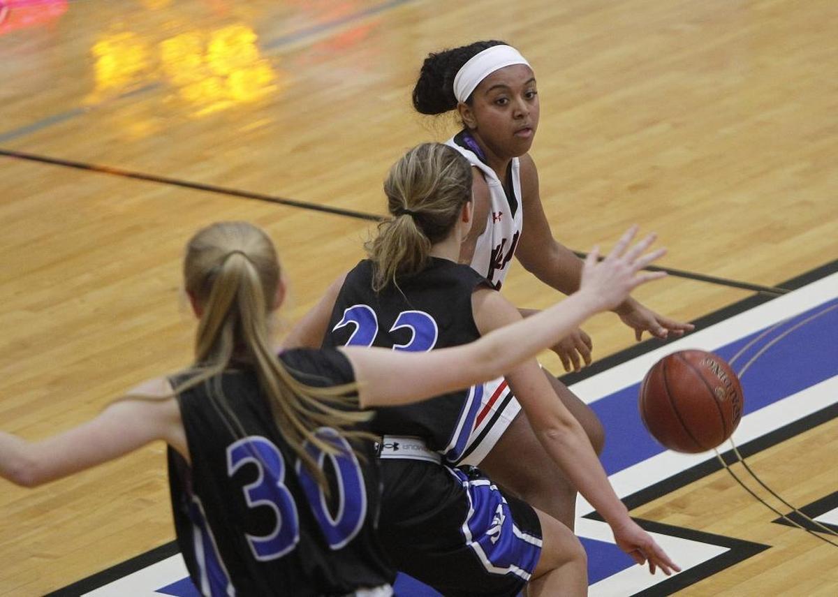 Paul Laurence Dunbar’s Mashayla Cecil said, “I told myself I need to get more fit, I need to be quicker and faster.”