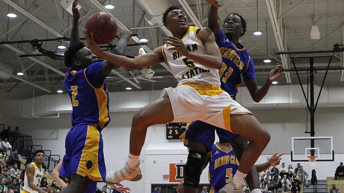 Tallahassee Community College is eager to bring Eric "Boss" Boone (5) to Florida in part because of his rebounding ability. “That’s what they tell me all the time," Boone said. "When a point guard crashes the board, they love that. If I can do that in their conference, I can go play somewhere big.”