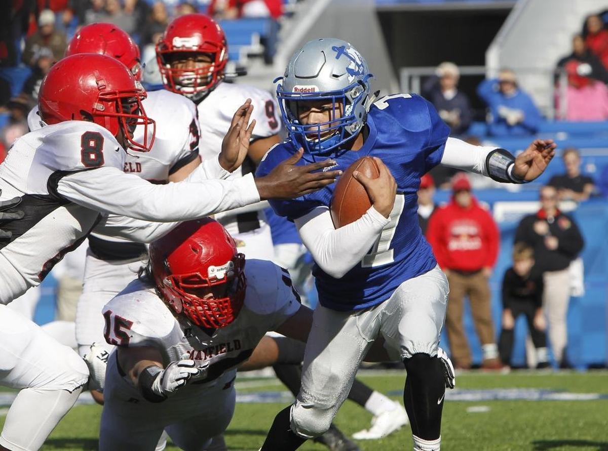 Danville's D’Mauriae VanCleave runs against Mayfield during the Class 2A Russell Athletics KHSAA Commonwealth Gridiron Bowl at Kroger Field in Lexington, Ky., Saturday, December 2, 2017.