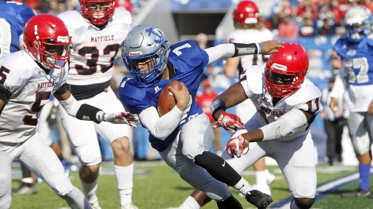 Danville's D’Mauriae VanCleave runs against Mayfield during the Class 2A Russell Athletics KHSAA Commonwealth Gridiron Bowl at Kroger Field in Lexington, Ky., Saturday, December 2, 2017.
