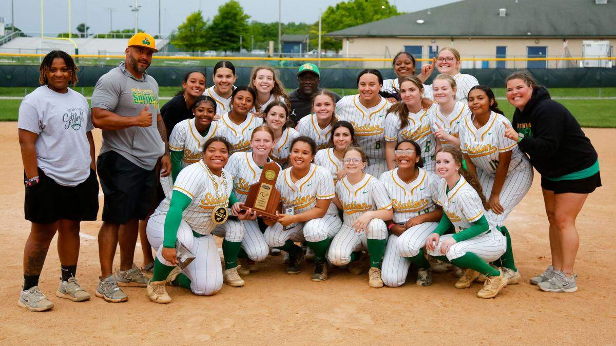 Bryan Station celebrated the school’s first 42nd District softball championship after defeating Frederick Douglass 2-1 on the Northside on Wednesday.