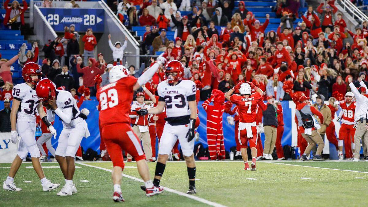 Do Kroger Field’s narrow goalposts change game at Kentucky’s football state championships?