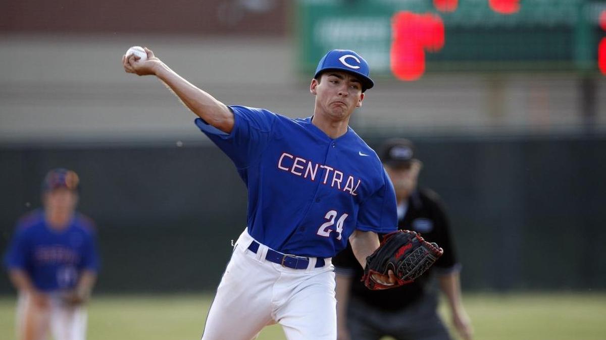 Madison Central pitcher McKinley Sewell throws against Bryan Station at Eddie Selliers Field in Lexington, Ky., Friday, April 15, 2016.