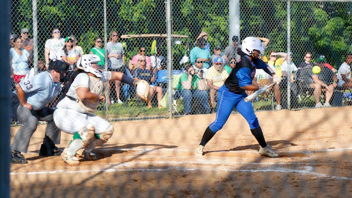 Lafayette’s Brynna Harris put down a bunt single that scored teammate Jenna Wells.