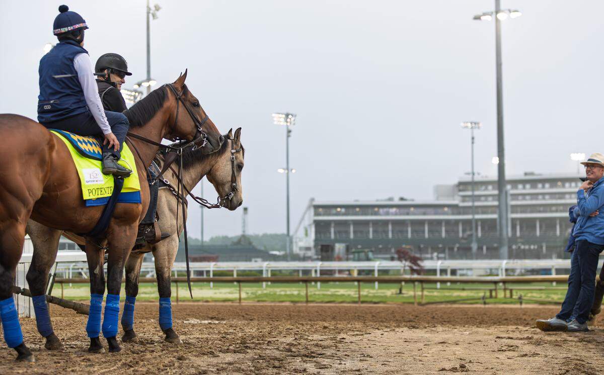 Potente has raced exclusively at Santa Anita Park so far, but he’s been training over the Churchill Downs surface in recent days.