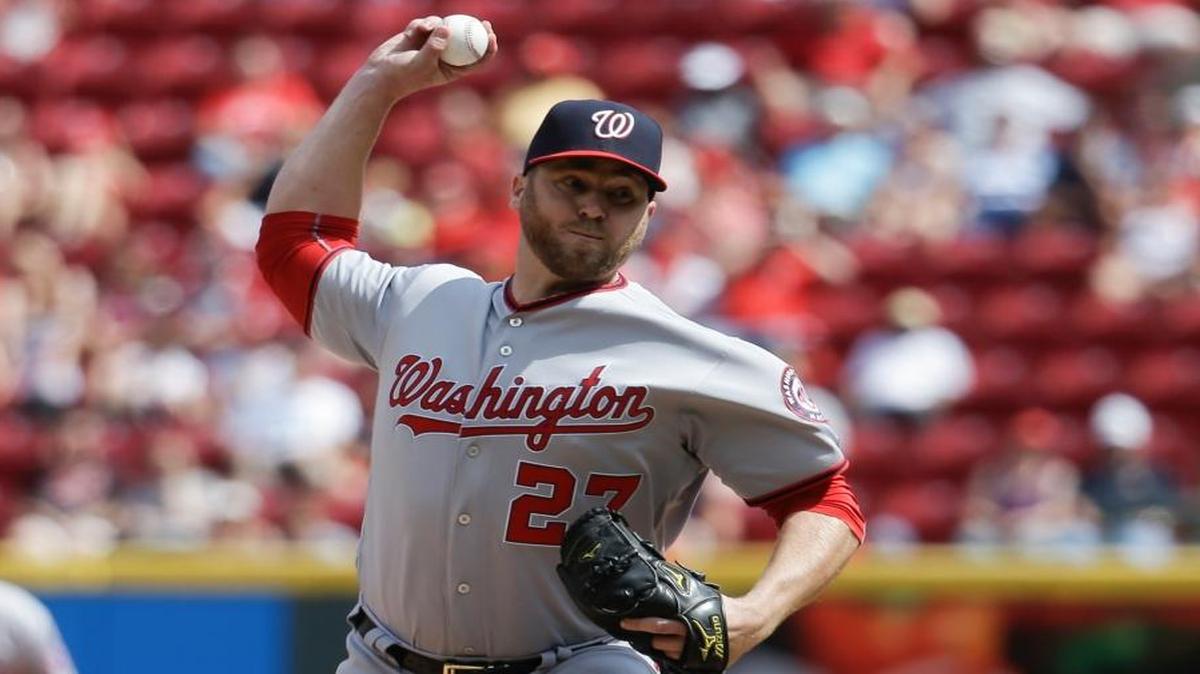 Washington Nationals relief pitcher Shawn Kelley threw in the seventh inning against the Cincinnati Reds on June 5 in Cincinnati. The Nationals won 10-9.