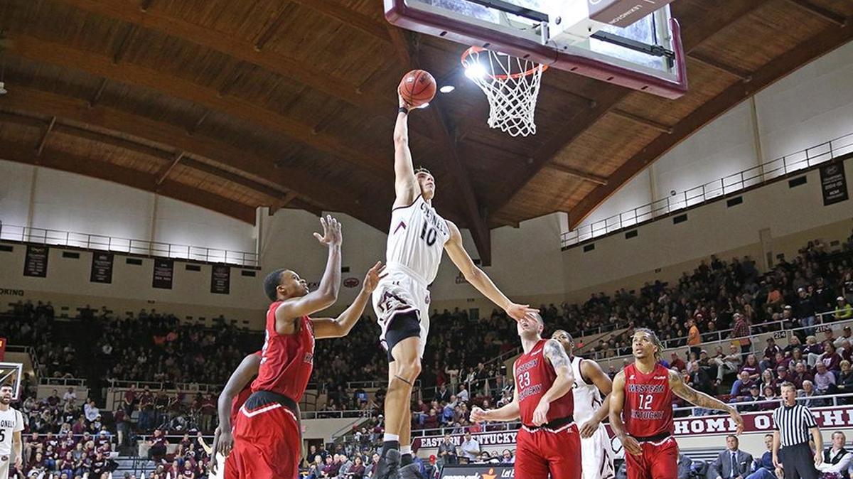 Nick Mayo averaged 18.5 points per game to lead the Colonels as a sophomore last season.