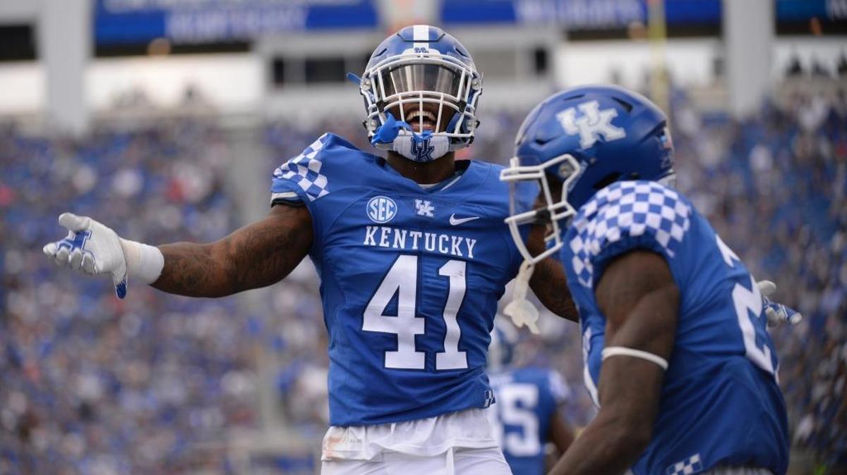Kentucky defensive end/outside linebacker Josh Allen celebrates a fumble recovery during Kentucky’s 27-16 win over Eastern Kentucky at Kroger Field in Lexington on Sept. 9. After six games, Allen leads the SEC in sacks at 1.08 per game.