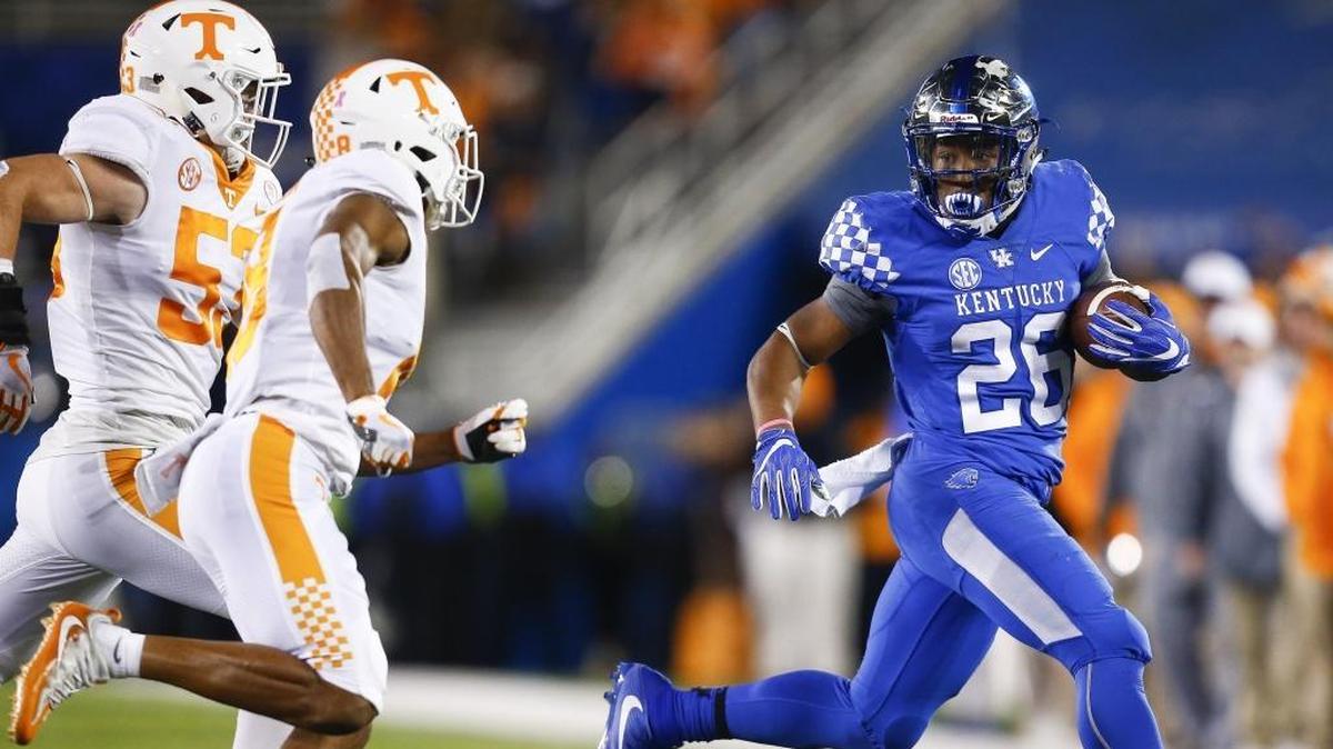 Kentucky sophomore running back Benny Snell is closing in on a feat that has never been accomplished in recorded UK football history.