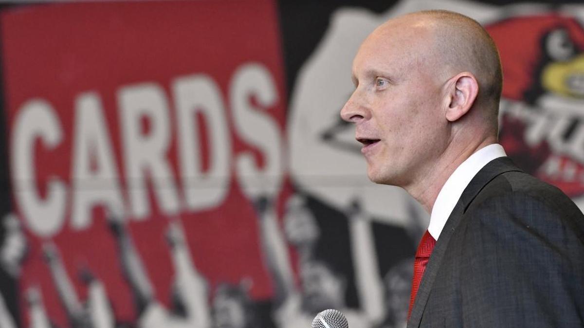 Is Chris Mack the Louisville coach who can finally reverse the hold Kentucky has long had on the modern men’s basketball rivalry between the Wildcats and Cardinals?