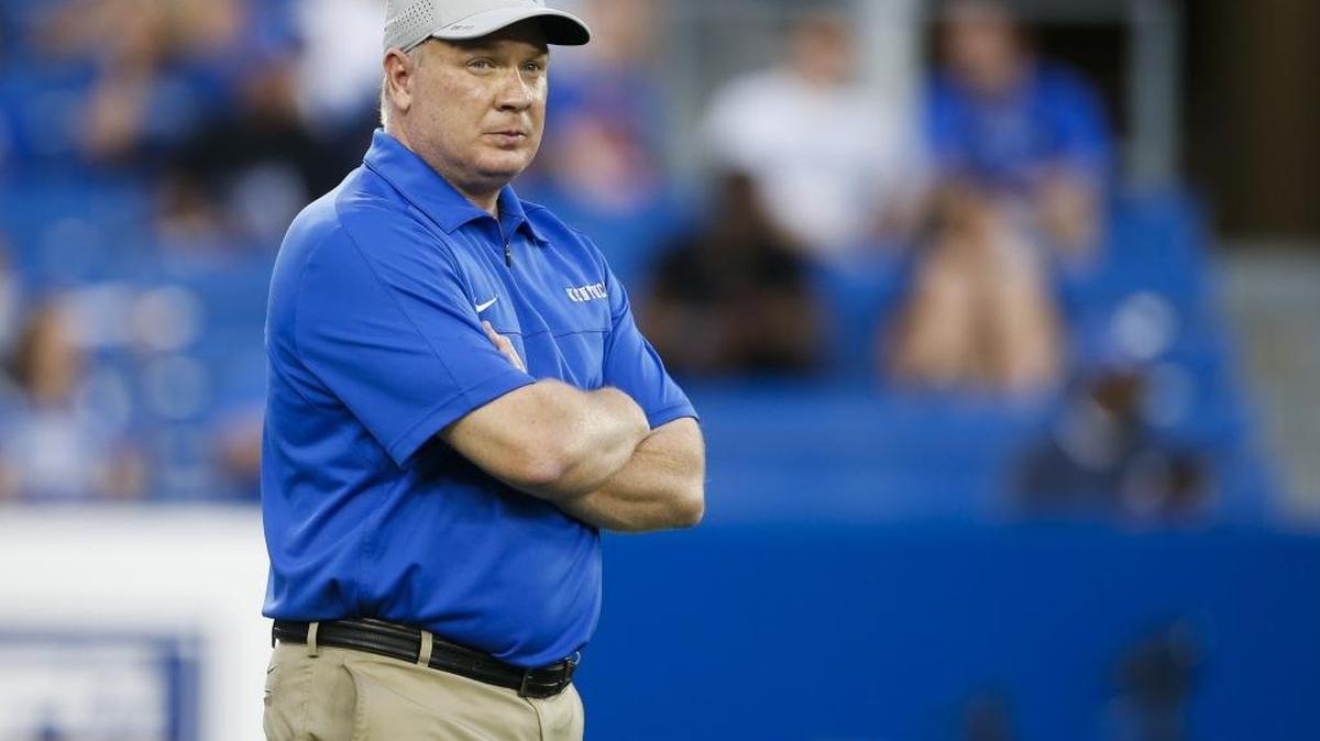 The prevailing feeling is that Kentucky Coach Mark Stoops is starting to operate with some wind at his back.