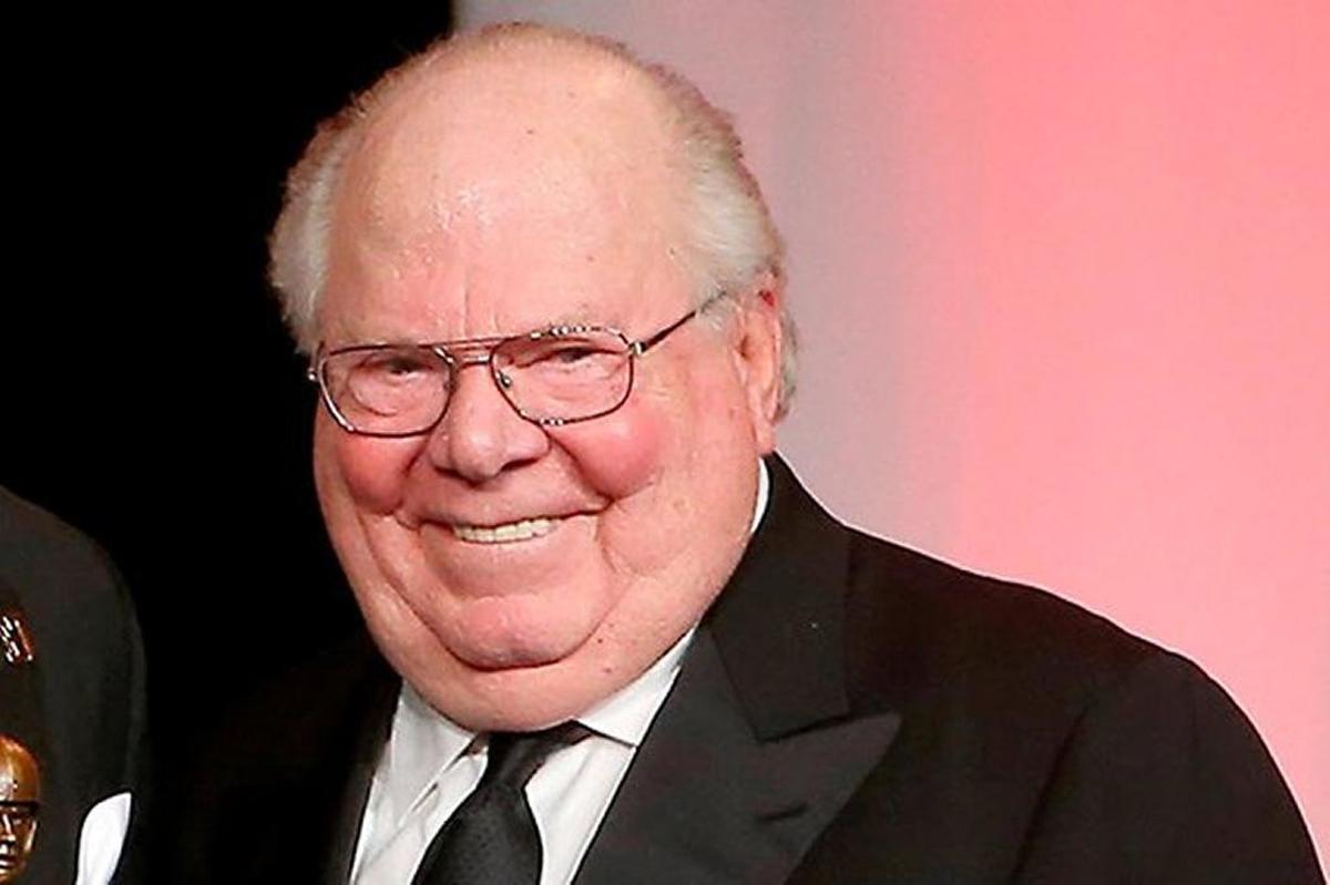 Verne Lundquist was the lead play-by-play voice of SEC football on CBS from 2000 through 2016.