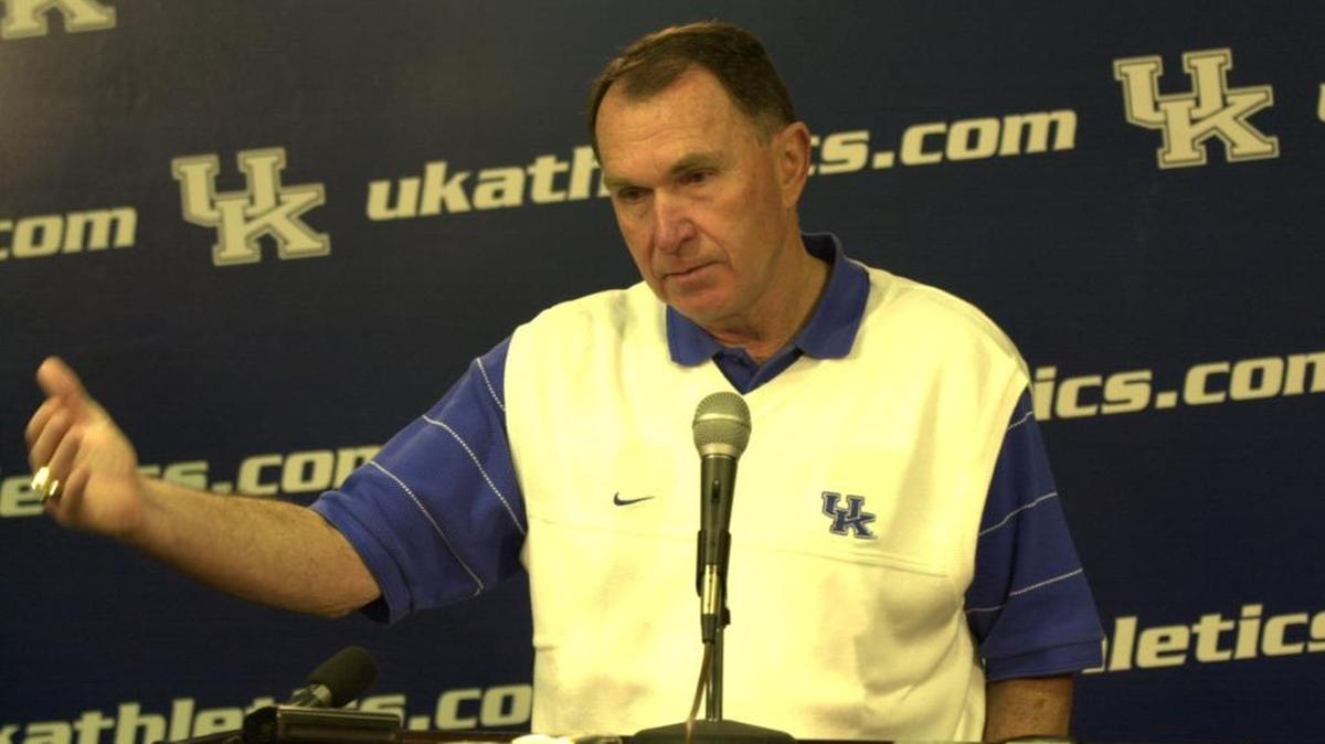 University of Kentucky head coach Rich Brooks did not win any popularity contests when he was introduced as new UK head man after the 2002 season. Yet Brooks left UK after the 2009 season with the Wildcats riding a streak of four-consecutive winning years.