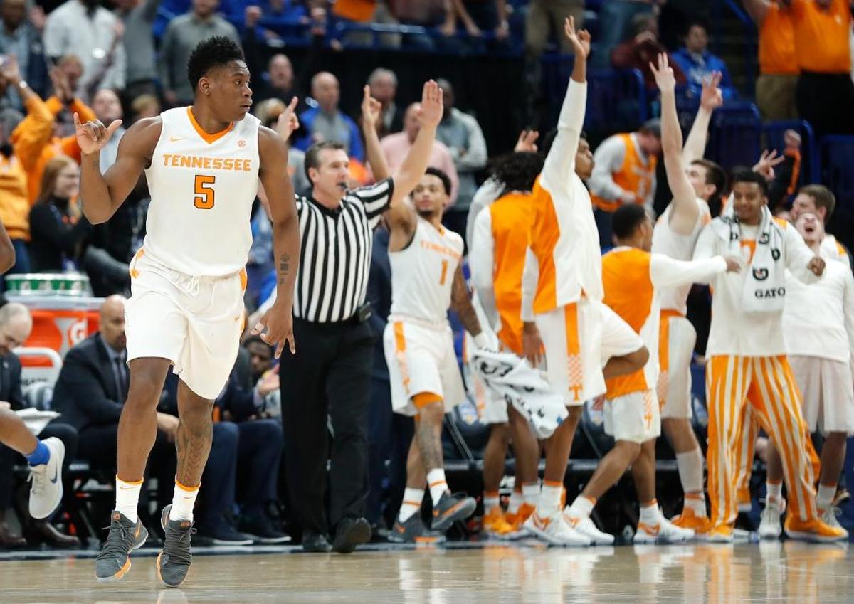 Tennessee senior Admiral Schofield (5) has scored in double figures in six of seven career games against Kentucky. He had 20 points or more in two of three meetings vs. the Cats last season.