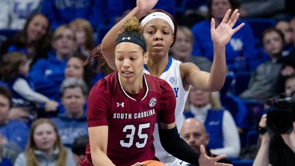 In her first appearance against her former Kentucky team, South Carolina forward Alexis Jennings, No. 35, scored 17 points and claimed 7 rebounds in the Gamecocks’ 81-64 win in Rupp Arena Jan. 21. On Sunday, Kentucky travels to Columbia for a rematch against Jennings and defending national champion South Carolina.