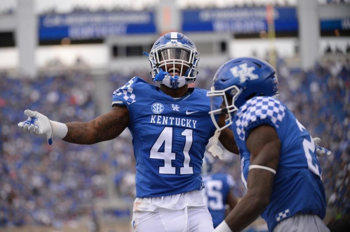 Kentucky outside linebacker Josh Allen, No. 41, is off to a strong start in 2017. Through two games, the 6-foot-5, 230-pound junior has 12 tackles, three tackles for loss, two quarterback sacks, two quarterback hurries and a forced fumble.