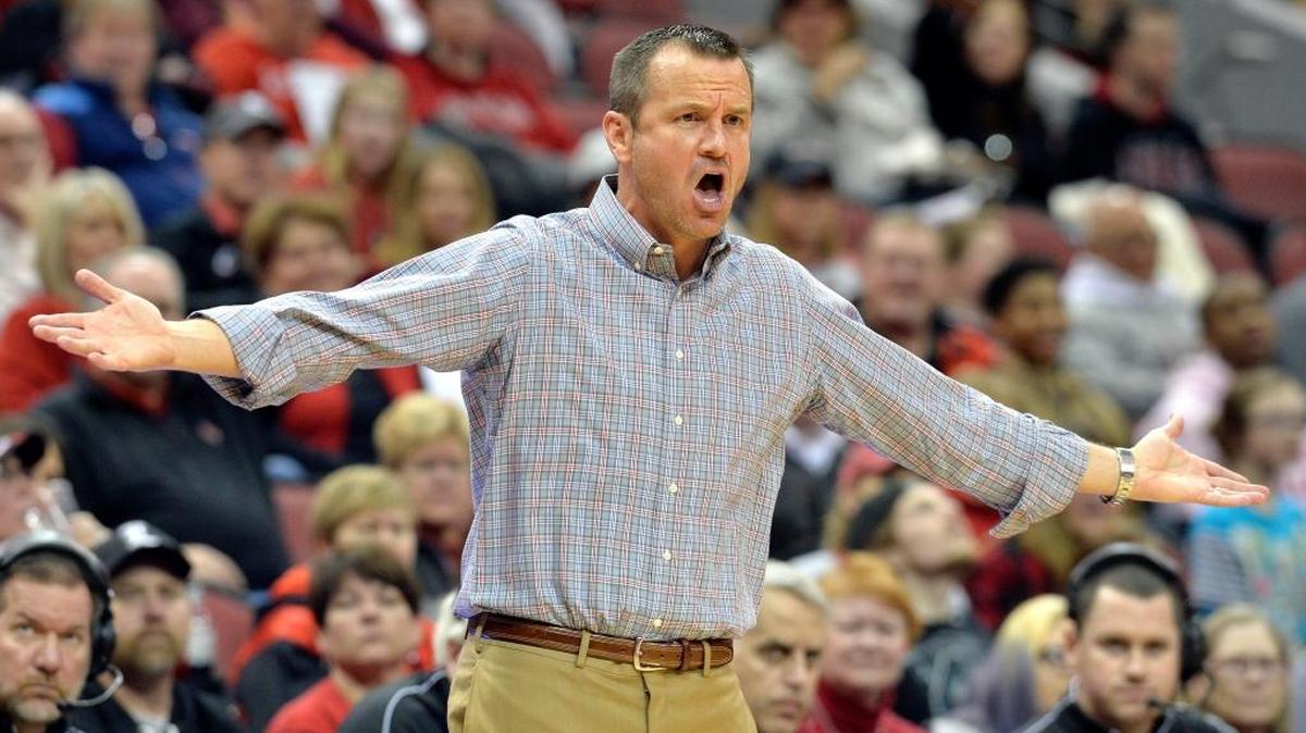 Can Louisville head man Jeff Walz become the first women’s basketball coach in Kentucky history to win a Division I NCAA championship in 2018?